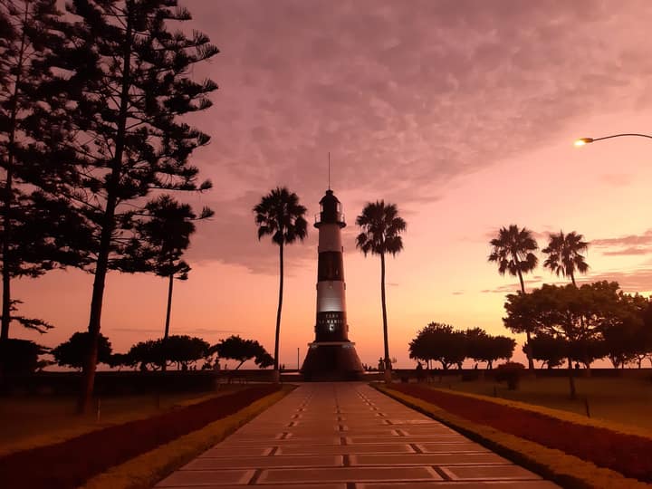Navy Lighthouse (Faro de la Marina) in Miraflores - view 11