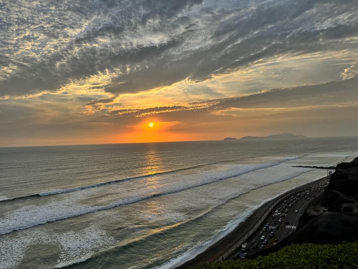 Navy Lighthouse (Faro de la Marina) in Miraflores - view 20